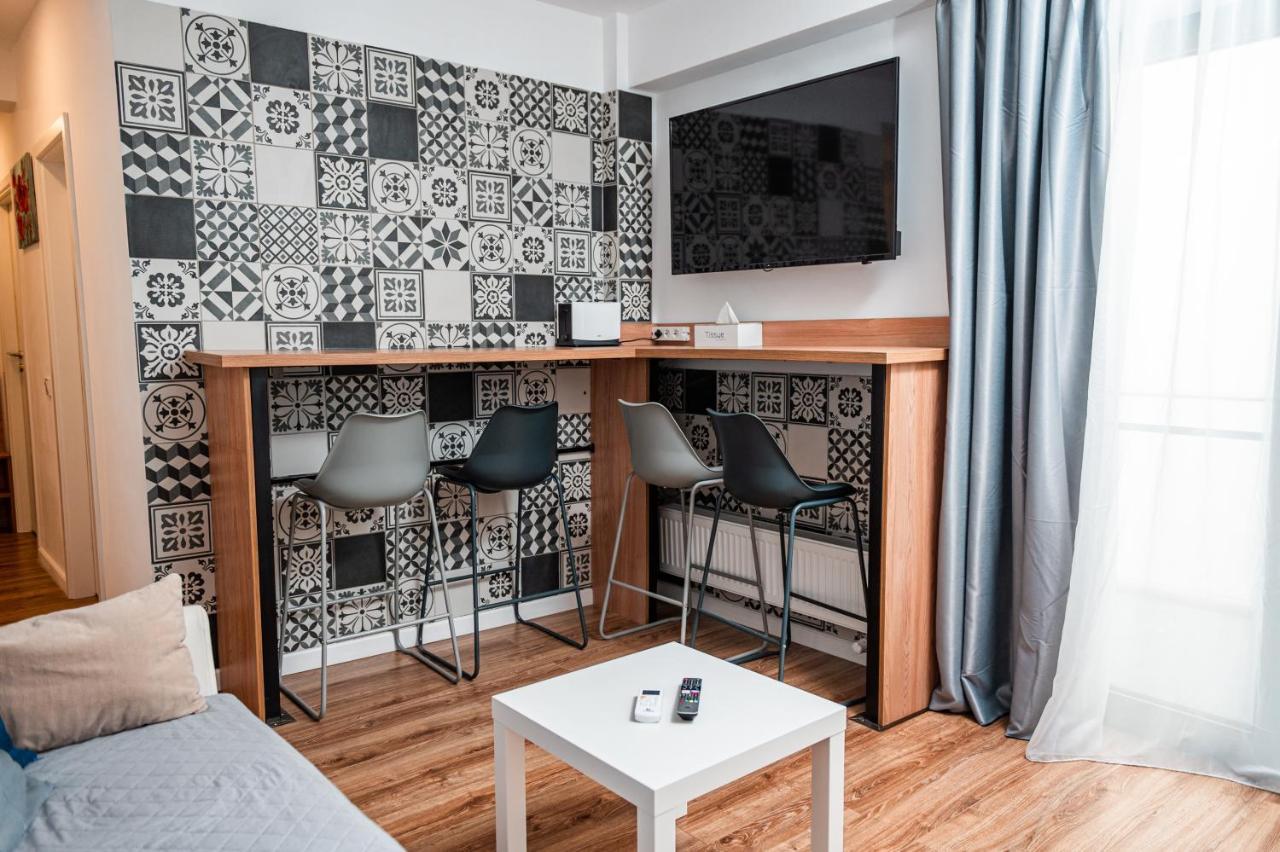 Puzzle Apartaments&Studios Craiova Exterior foto
